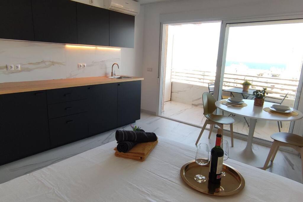 Chill Out Studio Jacuzzi & Sea Views อาลิกันเต ภายนอก รูปภาพ