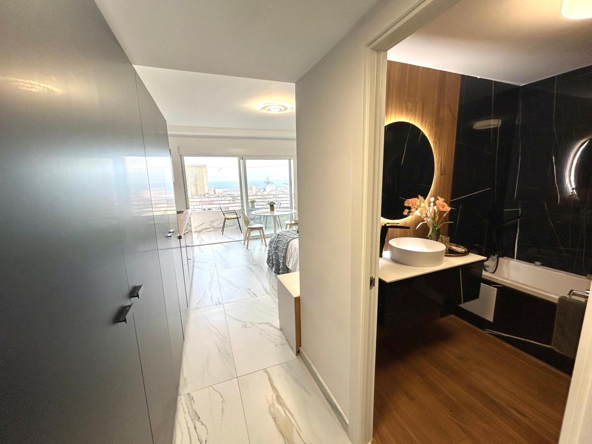 Chill Out Studio Jacuzzi & Sea Views อาลิกันเต ภายนอก รูปภาพ